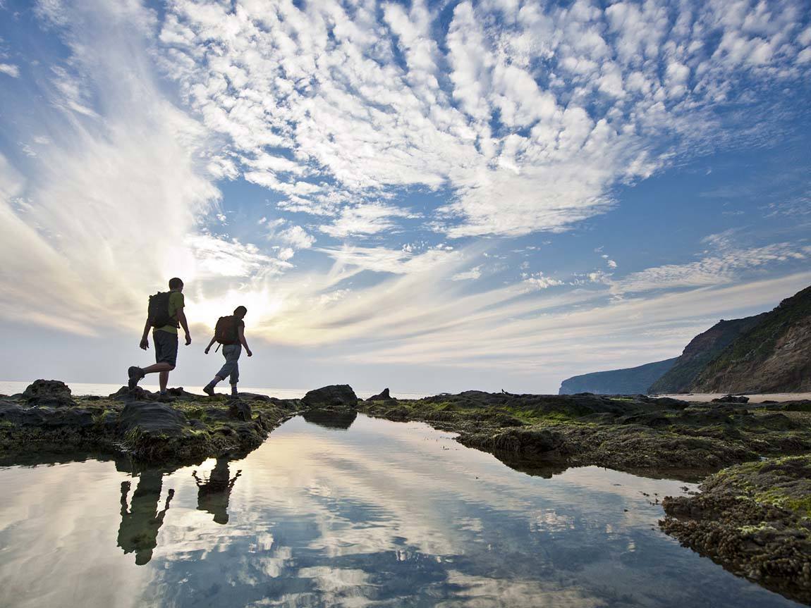 hiking great ocean walk gor r 1374435 1150x863